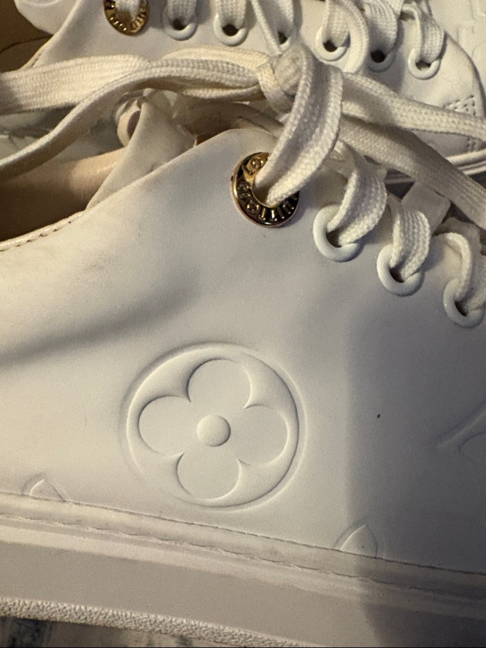 Louis Vuitton White Leather Monogram Sneakers with Brown Heel Tab - Picture 11 of 13